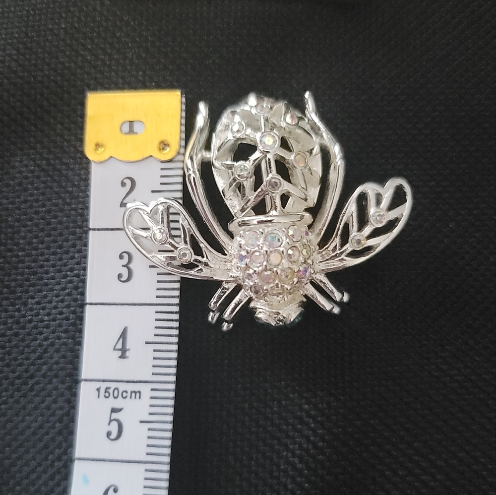 Joan Rivers Brooch - Picture 3 of 6
